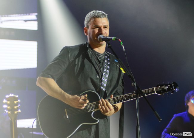 У Луцьку з новим альбомом виступив Арсен Мірзоян. ФОТО