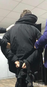 У Кривому Розі чоловік вбив ножем двох перехожих і поранив ще вісьмох. ФОТО