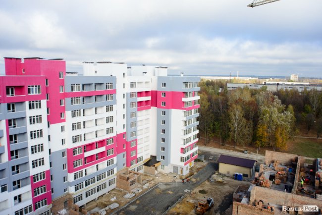 У Луцьку продовжує «рости» яскравий ЖК «Caramel Residence». ФОТО*