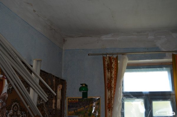 Протест по-луцьки: помиї - під стіни мерії. ФОТО