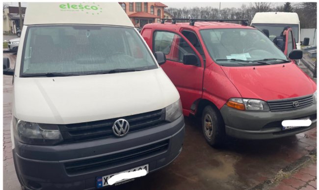 13 200 доларів за два авто на ЗСУ: повідомили про підозру волинянам, які торгували гумдопомогою. ФОТО