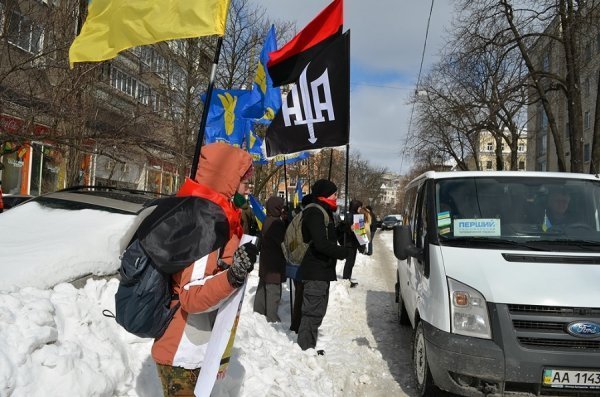 Через затриманих у Мінську лучан в Києві пікетували Посольство Білорусі. ФОТО. ВІДЕО