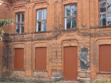 Викрадену 4 роки тому на Волині скульптуру повернули на місце