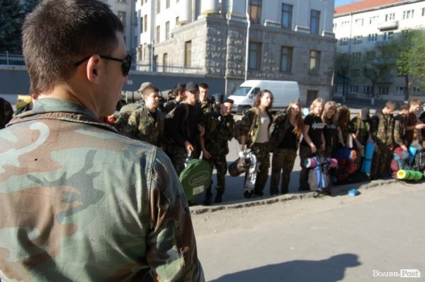 До волинського лісу відправили 130 камуфльованих молодиків