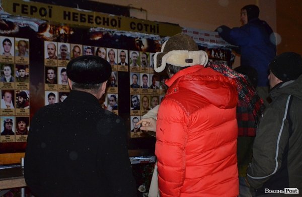 У Луцьку відкрили фотостенд Героям Майдану. ФОТО
