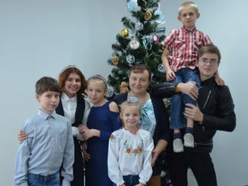 На Волині одинока мама прихистила обездолених діток