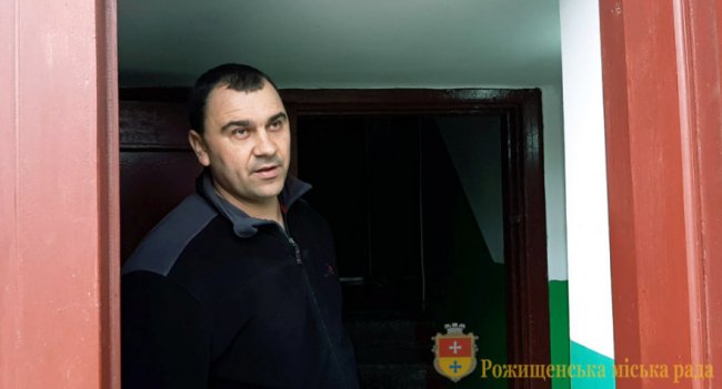 Сад, бруківка, сонячна батарея: показали, як на Волині змінився багатоквартирний будинок після створення ОСББ