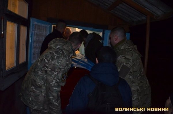 Загиблого Героя Юрія Полозняка зустріли на малій Батьківщині