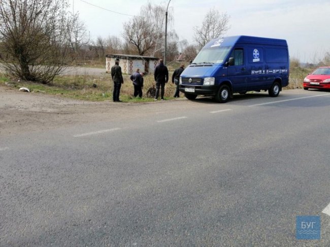 На Волині чоловік на скутері на великій швидкості злетів у кювет. ФОТО. ВІДЕО