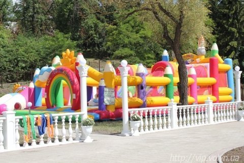 У Луцьку відкрили «Діснейленд». ФОТО