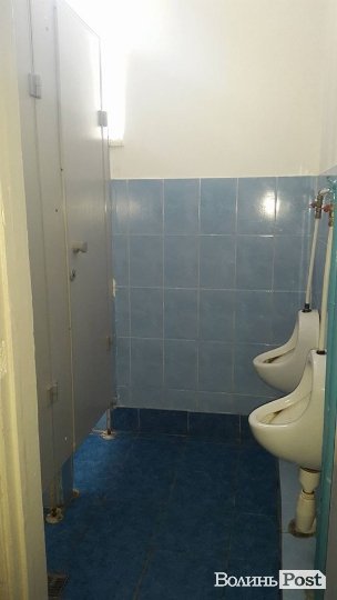 Чи вистачить мільйона на шкільні вбиральні Луцька. ФОТО^