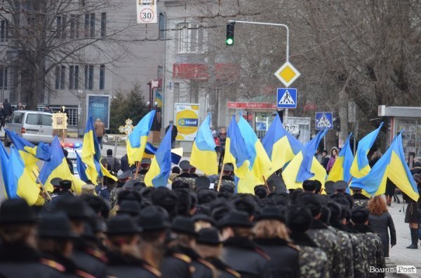 Герої не вмирають: піша хода Луцьком. ФОТО