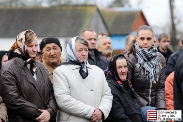 На Волині попрощалися із загиблим в зоні АТО військовослужбовцем. ФОТО
