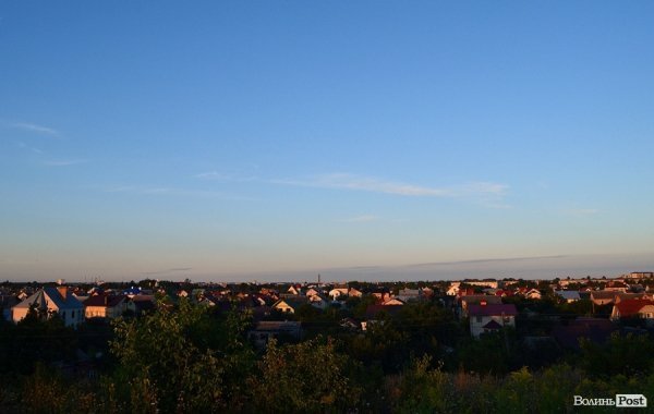 Окраїна міста, з якої відкривається неймовірний краєвид. Побувати там вранці – втіха на весь день :)