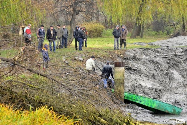 Як чистять ставки в Теремно. ФОТО