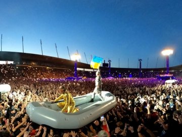 Rammstein підняли прапор України на концерті у Польщі