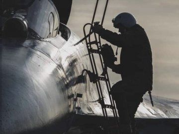 Ще 5 були відкликані: в ГУР розповіли деталі збиття російського літака А-50