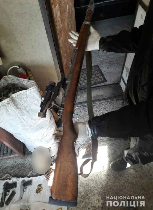 У 55-річного волинянина вилучили арсенал зброї та боєприпасів
