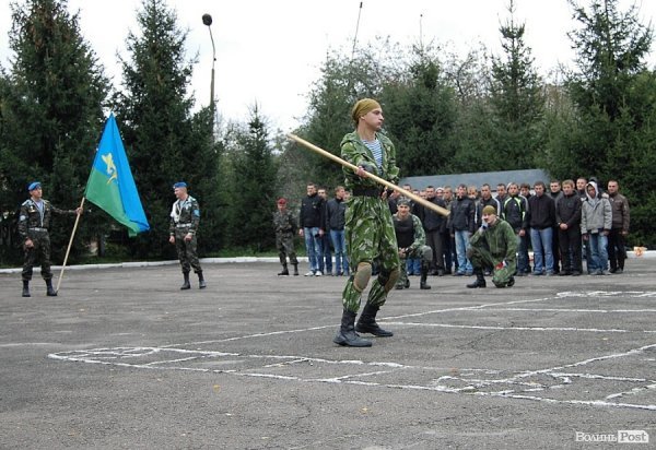 Як волинських юнаків проводжали в армію. ФОТО