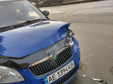 У Луцьку на мосту не розминулися дві автівки. ФОТО