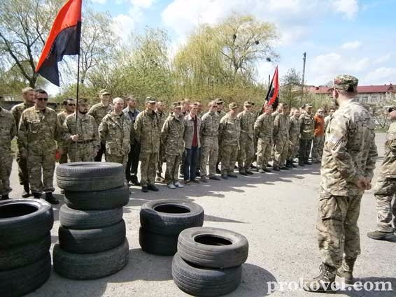 Новини з минулого. Вимоги Правого Сектору та срібло на чемпіонаті