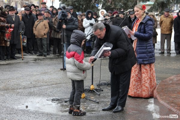 Луцьк вшанував Шевченка. ФОТО