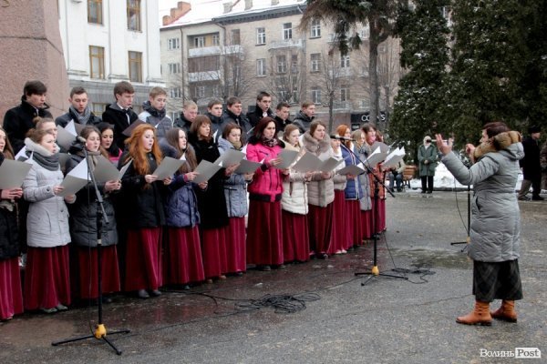 Луцьк вшанував Шевченка. ФОТО
