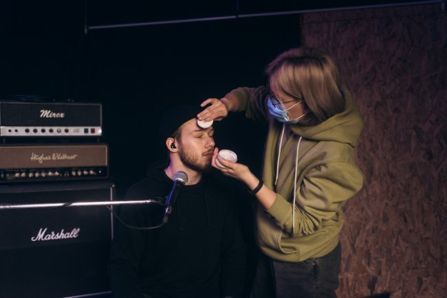 На нещодавно створеній у Луцьку платформі записали перші онлайн-концерти. ФОТО