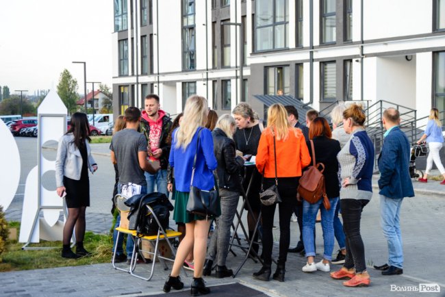 Лаундж-зона, розваги і подарунки: «Інвестор» влаштував грандіозне знайомство сусідам на «Юпітері». ФОТО*