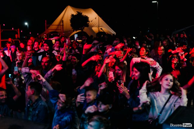 Розкриття таємниці, подарунки та KADNAY «на десерт»: як на «Супернові» веселилися «добрі сусіди». ФОТОРЕПОРТАЖ*