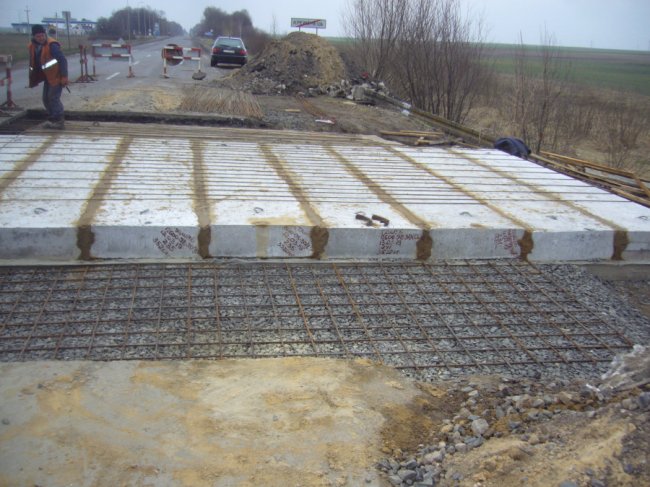 На волинській трасі ремонтують чотири мости. ФОТО