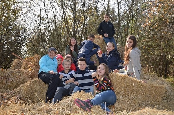 На Волині діти садили дерева. ФОТО