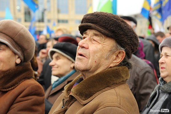 У центрі Луцька - мітинг опозиції. ФОТО. ОНОВЛЕНО