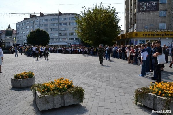 У Луцьку провели в останню путь двох бійців 51-ої бригади. ФОТО