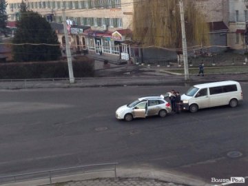 У Луцьку – ранкова аварія на перехресті. ФОТО