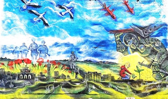 Біля пішохідного мосту в Ковелі – новий мурал