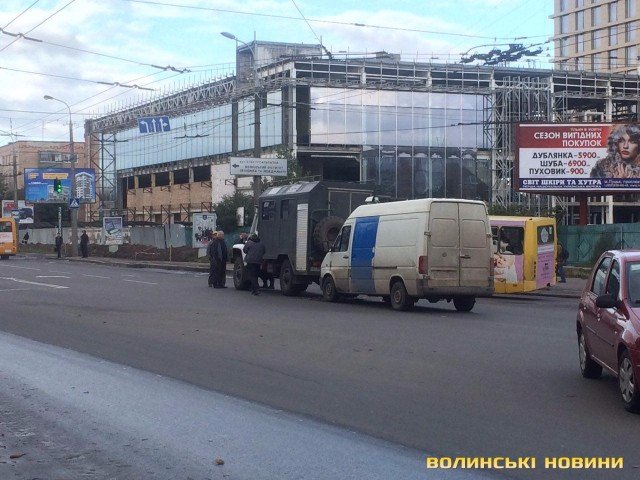 Аварія у Луцьку: зіткнулись дві автівки