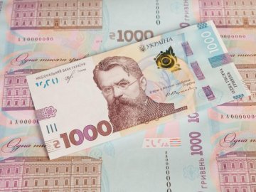 «Ковідна тисяча»: на що українці почали витрачати гроші за вакцинацію