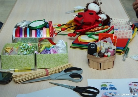 Як у Луцьку вчили робити великодні яйця з фетру. ФОТО