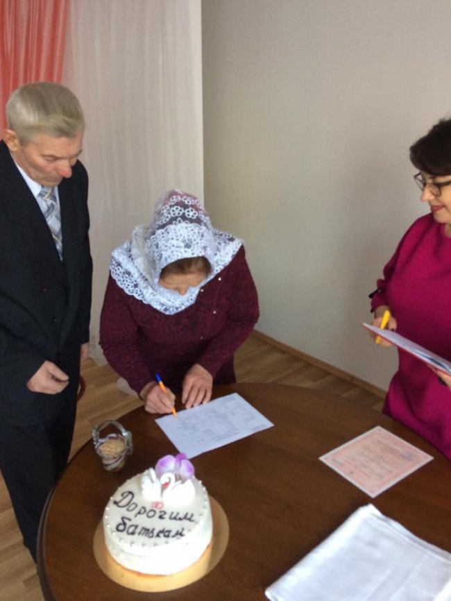 Кохання тривалістю в життя: на Волині подружжя відгуляло рубінове весілля. ФОТО