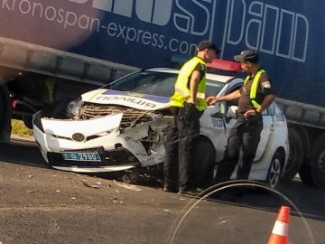 Під Луцьком патрульні потрапили в аварію. ФОТО