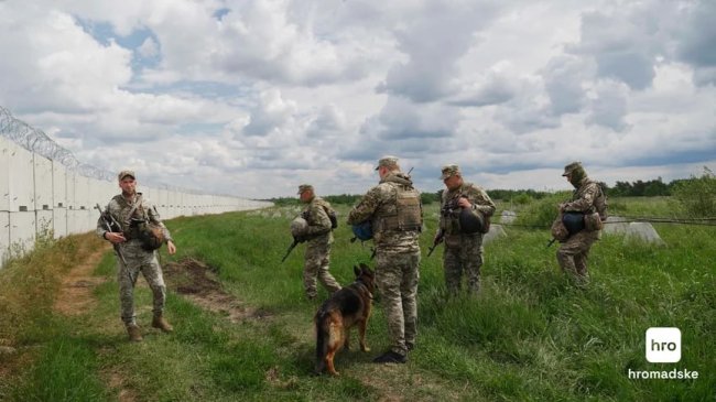 «Та де Білорусь нападе! У нас армія більша. Та й там половина - українців», - жителі прикордонних сіл на Волині про загрозу наступу