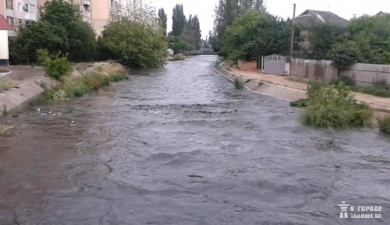Потоп у Сімферополі. ФОТО. ВІДЕО