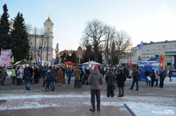 Луцький Євромайдан згортає сцену