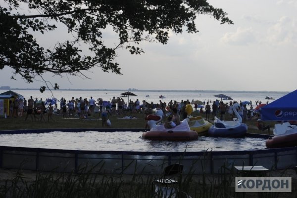 На Світязі туристи билися за житло. ФОТО