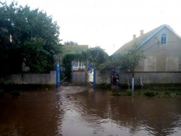 Без світла і води: у чотирьох областях України вирувала негода