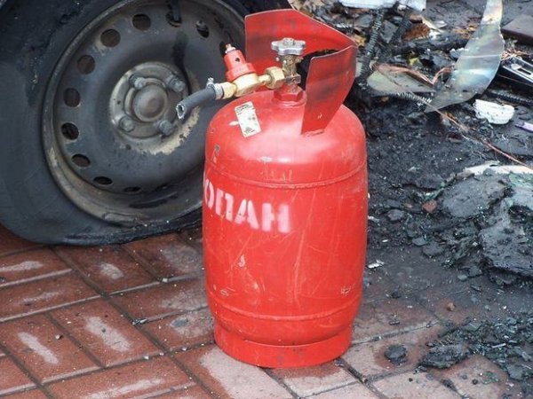 У Києві вибухнула автокавʼярня. ФОТО