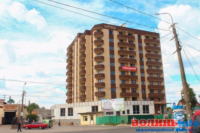 Луцький забудовник зводить будинок з порушенням