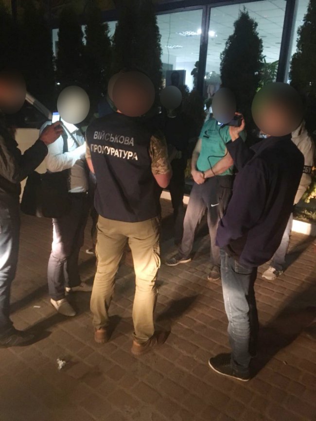 Майора Луцького прикордонного загону, який попався на хабарі, взяли під варту. ФОТО