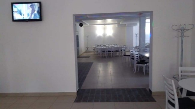 Показали зсередини кафе, яке відкрили замість «Космосу». ФОТО